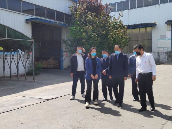 曲阜市人大朱主任，防山鎮(zhèn)丁書記，人大賀主任領(lǐng)導(dǎo)蒞臨公司指導(dǎo)工作！